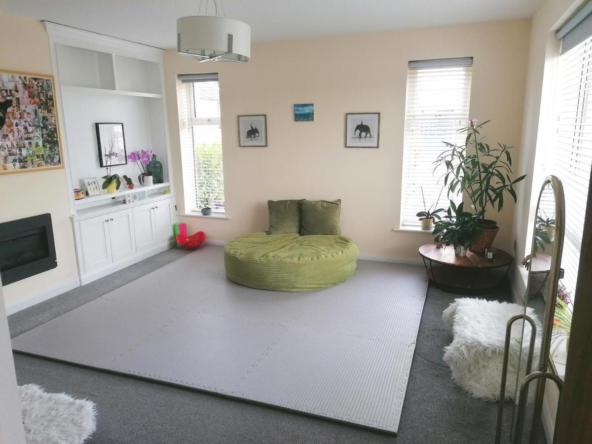 Miller'S Guest Room With Shared Bathroom Swords Eksteriør billede